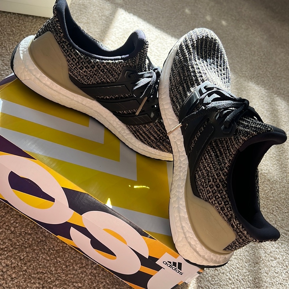 ADIDAS ULTRABOOST BLACK AND GOLD